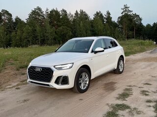 2021 Audi Q5 45 TFSI II (FY) Рестайлинг, белый, 3900000 рублей, вид 1
