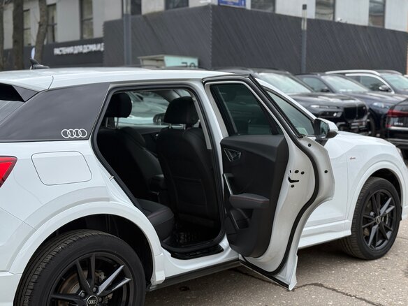 2022 Audi Q2 L 35 TFSI I Рестайлинг, белый, 2000000 рублей - вид 11