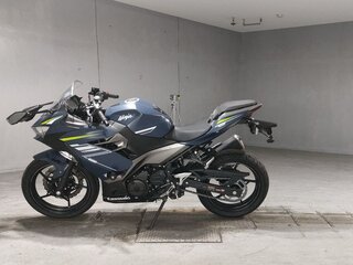 2023 Kawasaki Ninja 400, синий, 523000 рублей, вид 2