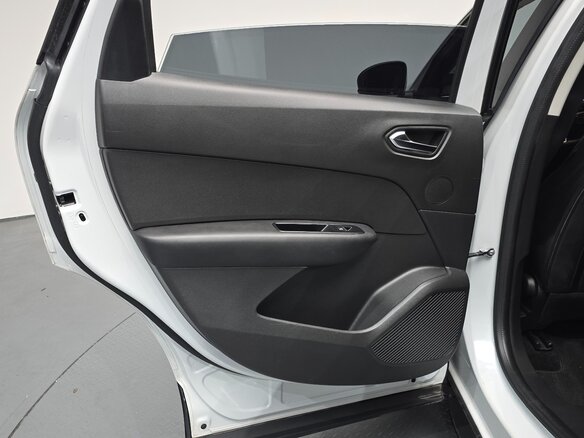 2022 Renault Samsung XM3, белый, 1474000 рублей - вид 11