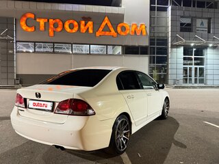 2009 Honda Civic VIII Рестайлинг, белый, 750000 рублей, вид 3
