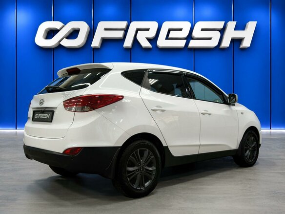 2015 Hyundai ix35 I Рестайлинг, белый, 1650000 рублей - вид 1