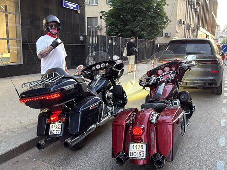 2012 Harley-Davidson CVO Street Glide, красный, 1100000 рублей, вид 3