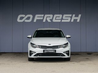 2019 Kia Optima IV Рестайлинг, белый, 2130000 рублей, вид 3