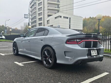 2021 Dodge Charger R__T VII (LD) Рестайлинг, серый, 4000000 рублей, вид 4