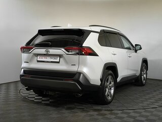 2021 Toyota RAV4 V (XA50), белый, 3650000 рублей, вид 4