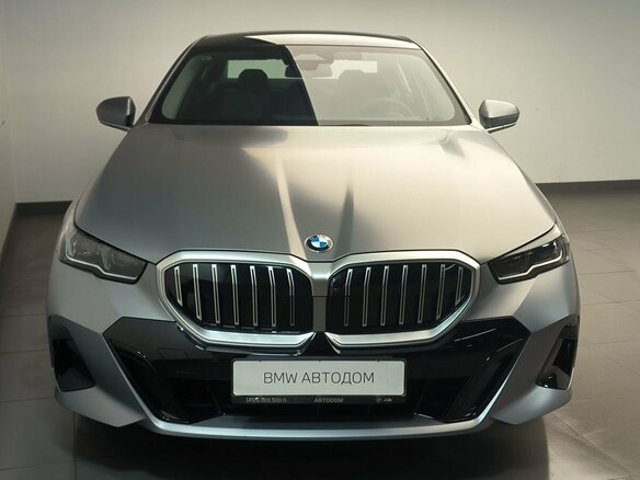 2025 BMW 5 серии Long 530Li xDrive VIII (G60/G61/G68), серый, 10770000 рублей - вид 2
