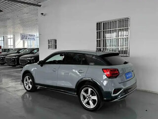 2022 Audi Q2 L 35 TFSI I Рестайлинг, серебристый, 2050000 рублей, вид 4