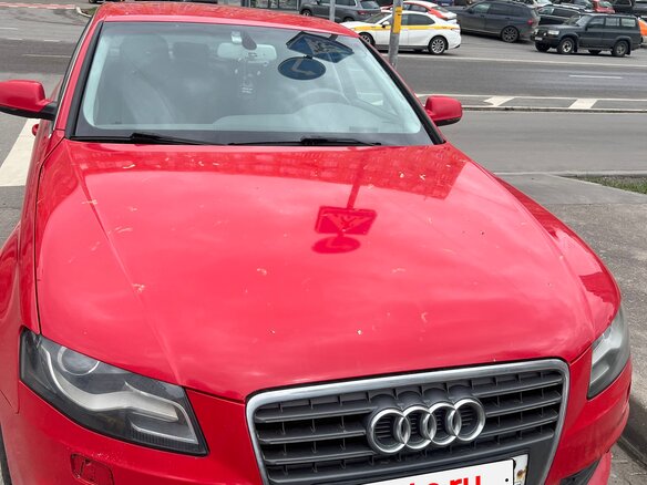 2011 Audi A4 IV (B8), красный, 900000 рублей