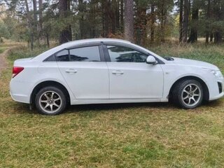 2013 Chevrolet Cruze I Рестайлинг, белый, 750000 рублей, вид 3