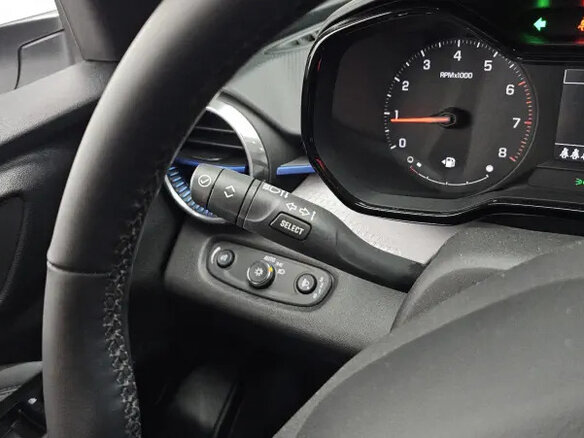 2023 Chevrolet Trax II, белый - вид 7