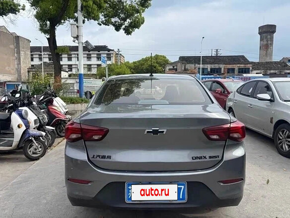 2023 Chevrolet Onix II, серый, 860007 рублей - вид 4