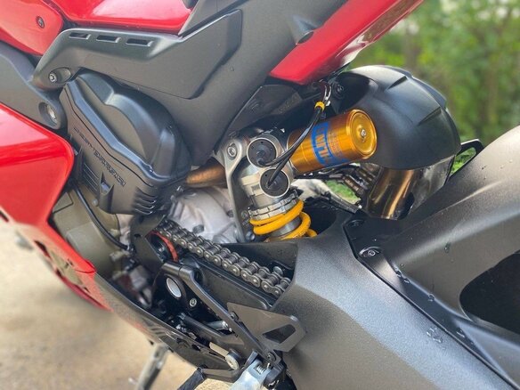 2024 Ducati Panigale V4, красный, 4200000 рублей - вид 3