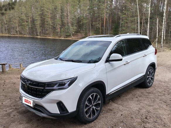 2024 Forthing T5 I, белый, 1600000 рублей