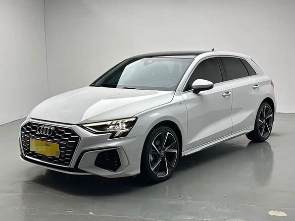 2024 Audi A3 Sportback 35 TFSI IV (8Y), белый, 2150000 рублей