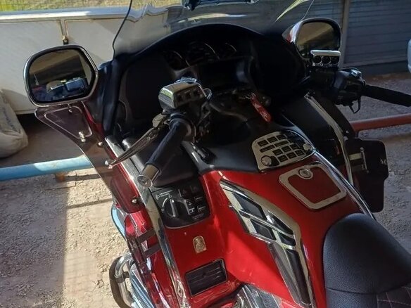 2009 Honda GL 1800 Gold Wing, красный, 1350000 рублей - вид 2