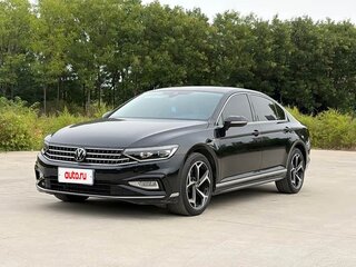 2023 Volkswagen Magotan B8 Рестайлинг, чёрный, 1470000 рублей, вид 1
