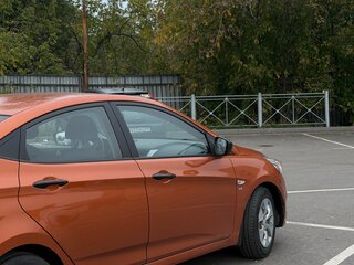 2015 Hyundai Solaris I Рестайлинг, оранжевый, 1300000 рублей, вид 2