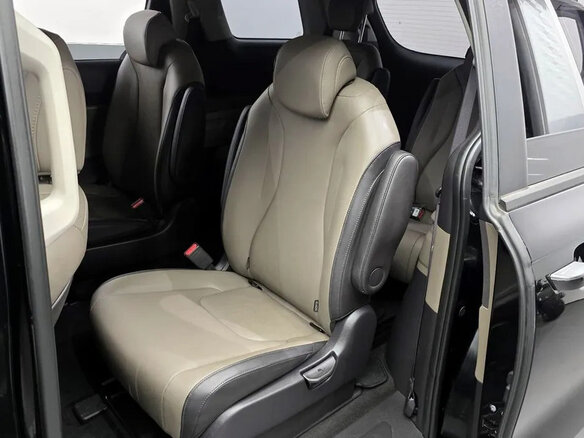 2024 Kia Carnival IV Рестайлинг, серебристый - вид 8