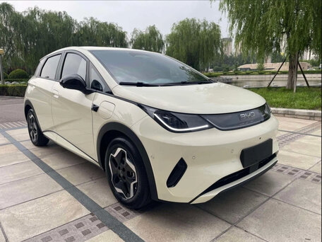 2023 BYD Dolphin 44.9 kWh I, белый, 1560000 рублей, вид 3