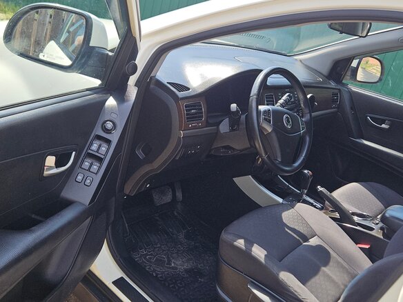 2012 SsangYong Actyon II, белый, 770000 рублей - вид 8