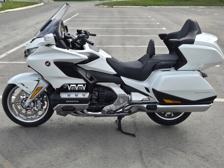 2023 Honda GL 1800 Gold Wing, белый, 3100000 рублей, вид 4