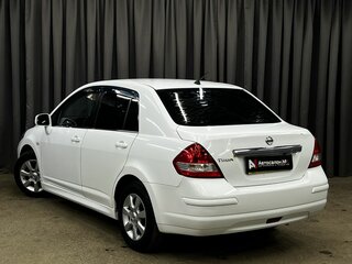 2013 Nissan Tiida I Рестайлинг, белый, 699900 рублей, вид 4