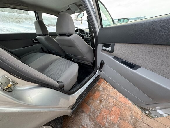 2012 Lada (ВАЗ) Priora I, серебристый, 410000 рублей - вид 23