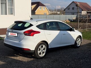 2017 Ford Focus III Рестайлинг, белый, 860000 рублей, вид 4
