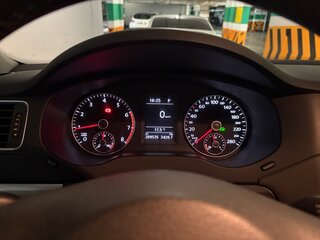 2013 Volkswagen Jetta VI, серебристый, 950000 рублей, вид 5