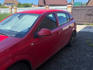 2011 Opel Astra H Рестайлинг, красный, 600000 рублей, вид 4
