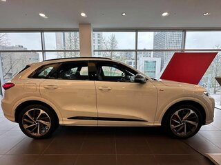 2026 Audi Q5 40 TDI III (GU), белый, 8290000 рублей, вид 4