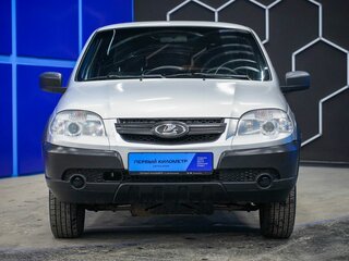 2020 Lada (ВАЗ) Niva, серебристый, 814000 рублей, вид 4