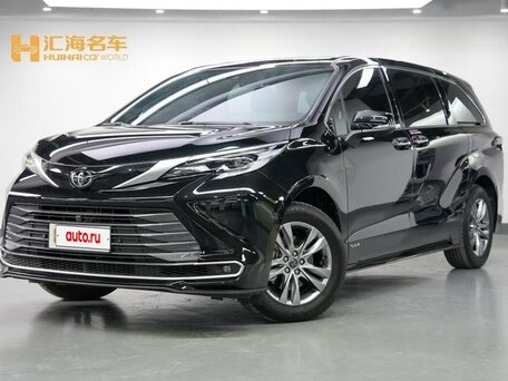 Toyota Sienna IV