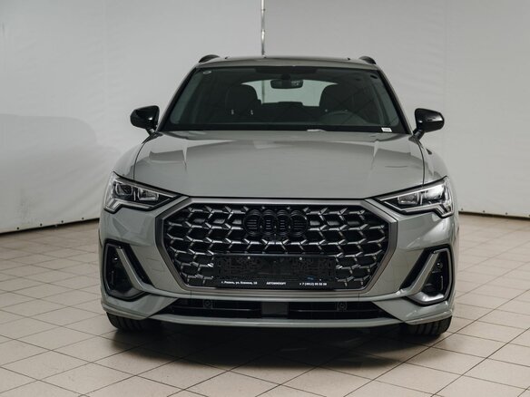 2026 Audi Q3 35 TFSI II (F3), серый, 4390000 рублей - вид 3
