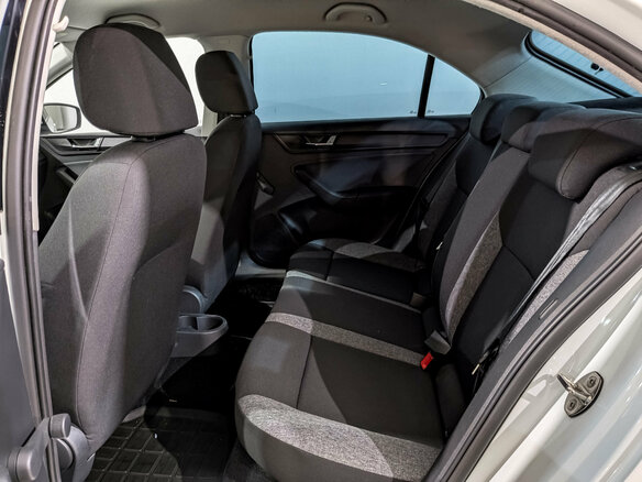 2021 Skoda Rapid II, белый, 1035000 рублей - вид 16
