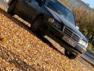2000 Mercedes-Benz C-Класс 180 I (W202) Рестайлинг, зелёный, 200000 рублей, вид 3