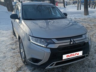 2020 Mitsubishi Outlander III Рестайлинг 3, серый, 2120000 рублей, вид 3