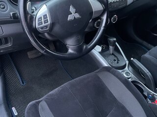 2010 Mitsubishi Outlander II Рестайлинг, серебристый, 1350000 рублей, вид 4