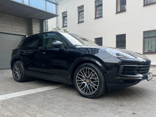 2021 Porsche Cayenne III, чёрный, 8000000 рублей, вид 2
