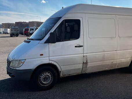 2002 Mercedes-Benz Sprinter, белый, 690000 рублей, вид 2