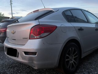 2012 Chevrolet Cruze I Рестайлинг, серебристый, 585000 рублей, вид 3