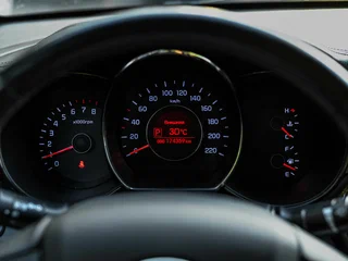 2014 Kia Rio 6-speed III, коричневый, 811000 рублей, вид 4