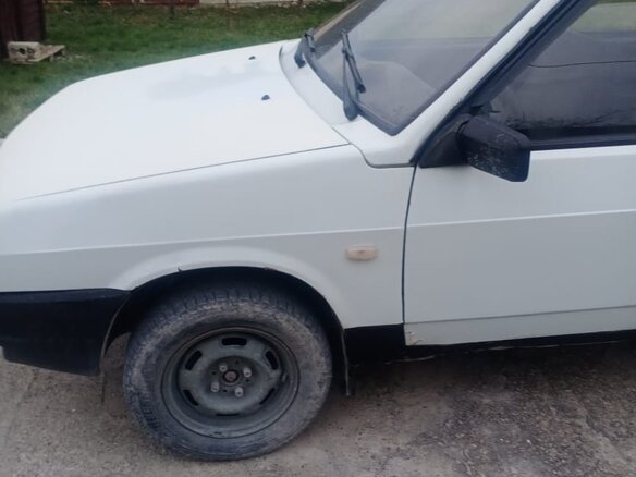 1999 Lada (ВАЗ) 21099, белый, 110000 рублей - вид 5