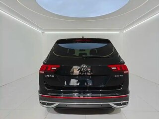 2022 Volkswagen Tiguan II Рестайлинг, чёрный, 2510000 рублей, вид 4