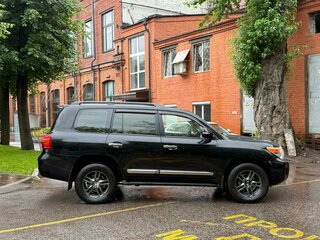 2012 Toyota Land Cruiser 200 Series Рестайлинг 1, чёрный, 4480000 рублей, вид 3