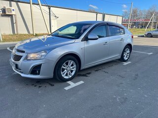 2013 Chevrolet Cruze I Рестайлинг, серебристый, 580000 рублей, вид 1