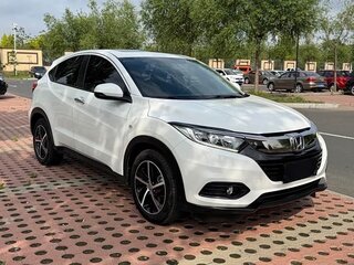 2022 Honda Vezel I Рестайлинг, белый, 1980000 рублей, вид 3