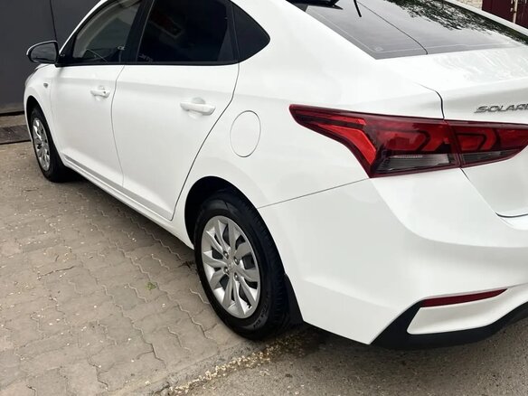 2018 Hyundai Solaris II, белый, 1600000 рублей - вид 8