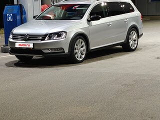 2012 Volkswagen Passat Alltrack B7, серебристый, 1400000 рублей, вид 2